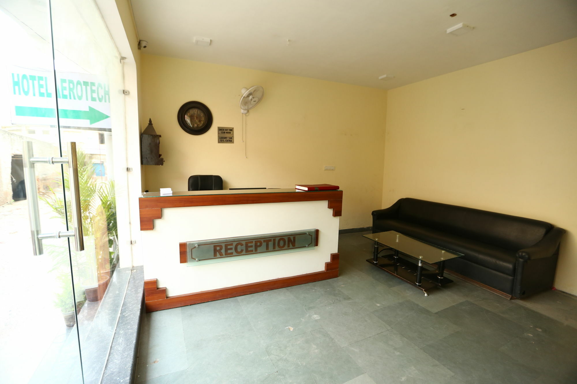 Hotel Aerotech Suite Neu-Delhi Exterior foto